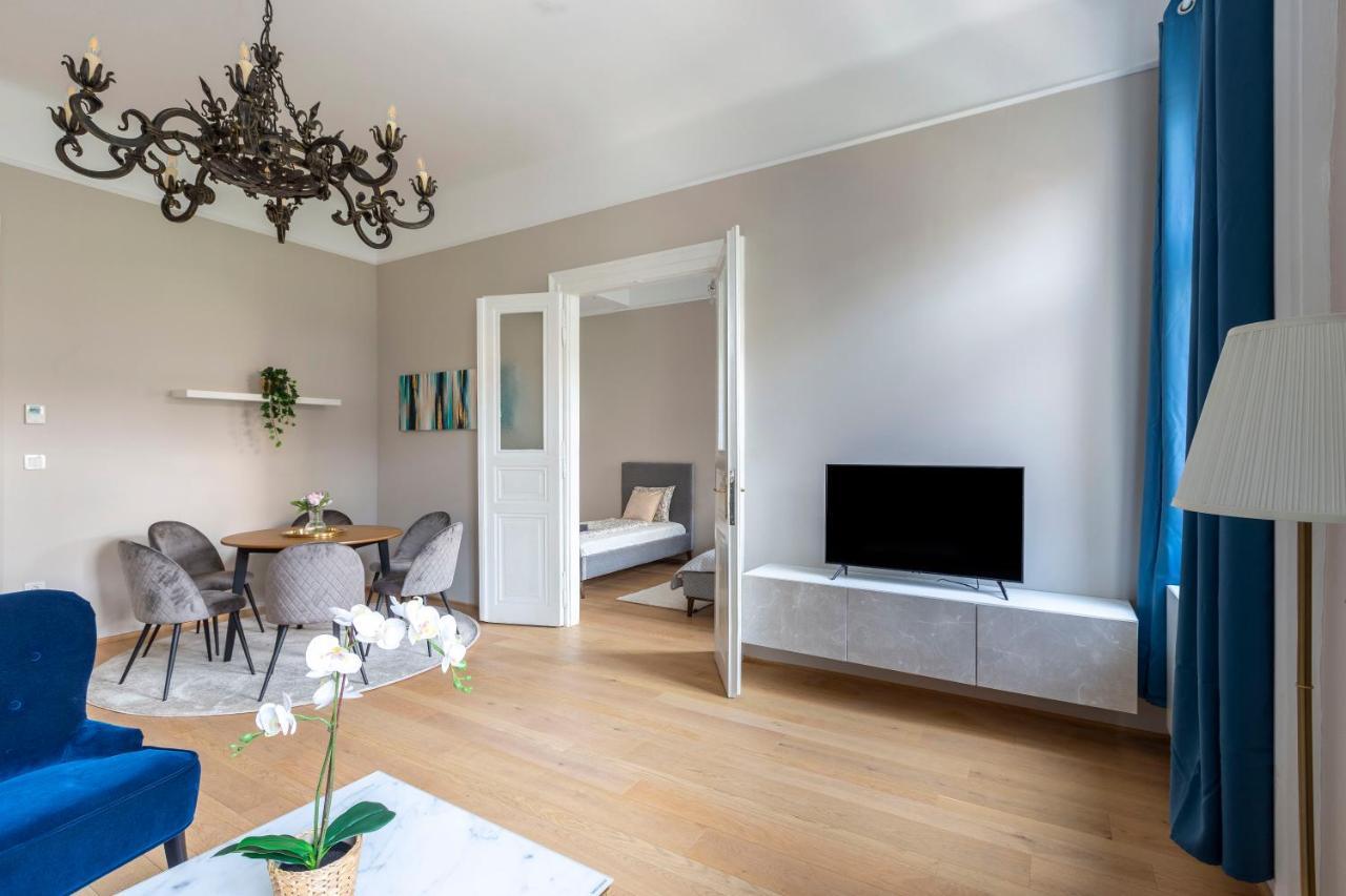 Luxury Elizabeth Residence Next To The New York Cafe ブダペスト エクステリア 写真