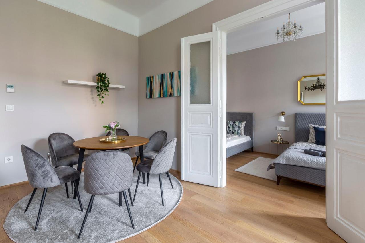 Luxury Elizabeth Residence Next To The New York Cafe ブダペスト エクステリア 写真