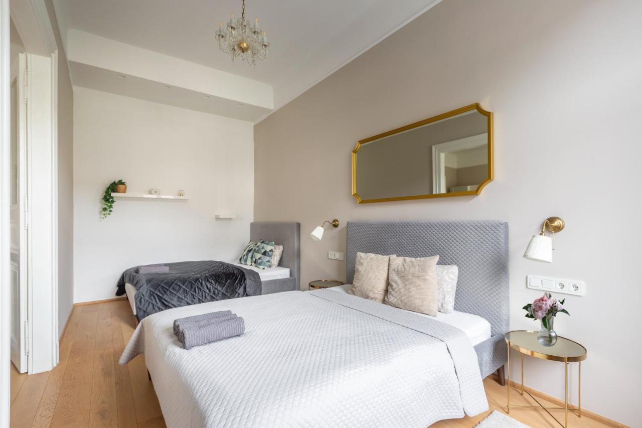 Luxury Elizabeth Residence Next To The New York Cafe ブダペスト エクステリア 写真